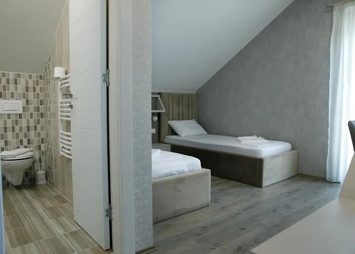 Fine Affittacamere 3*